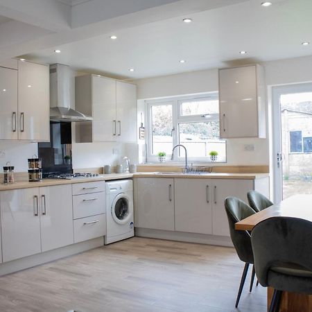 Harvard House, Stylish 3 Bedroom House In Solihull 5 Mins To The Nec, Bhx ,Jlr With Free Parking Birmingham Exterior photo