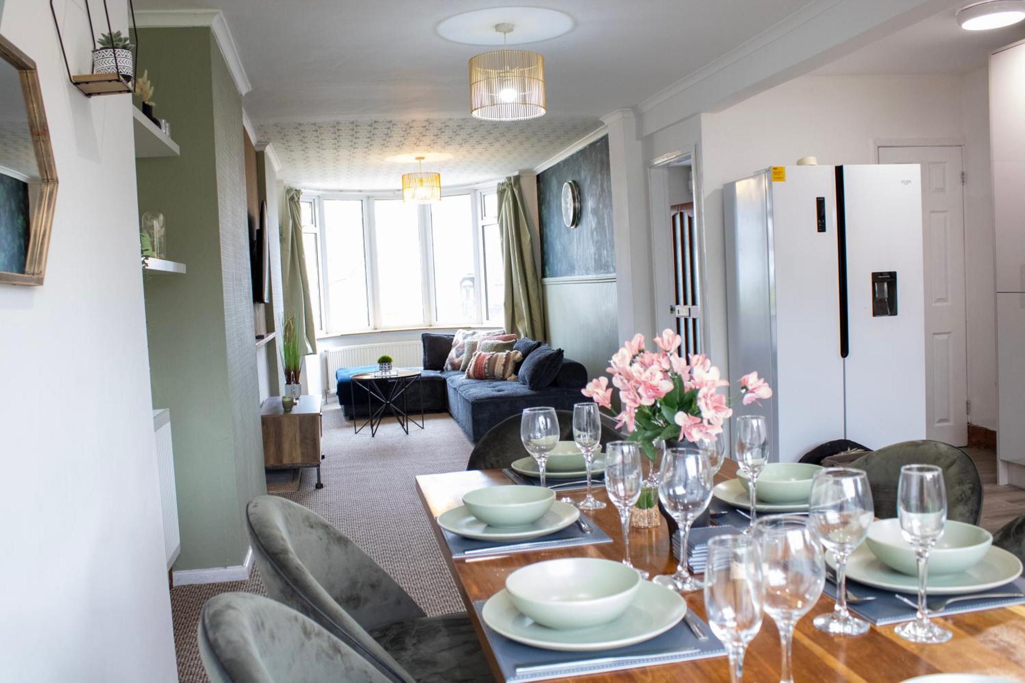 Harvard House, Stylish 3 Bedroom House In Solihull 5 Mins To The Nec, Bhx ,Jlr With Free Parking Birmingham Exterior photo